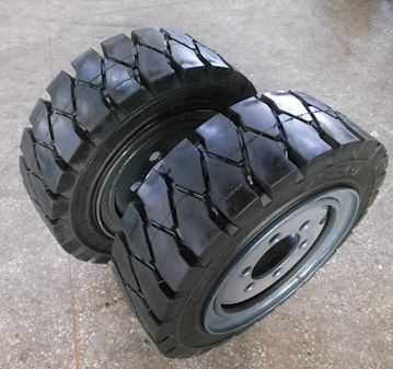 650-10实心轮胎 700-12实心轮胎